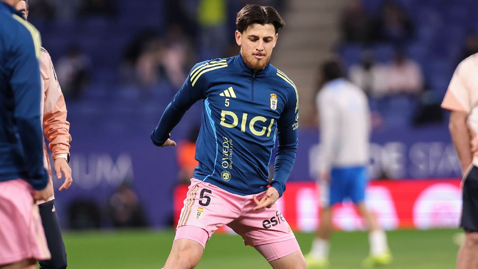 Alberto Reina lidera la reacción del Real Oviedo y avisa: "La bala ante el Levante no se puede escapar"