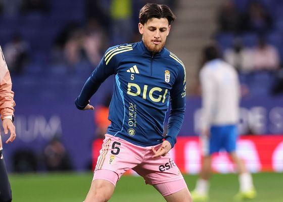 Alberto Reina lidera la reacción del Real Oviedo y avisa: "La bala ante el Levante no se puede escapar"