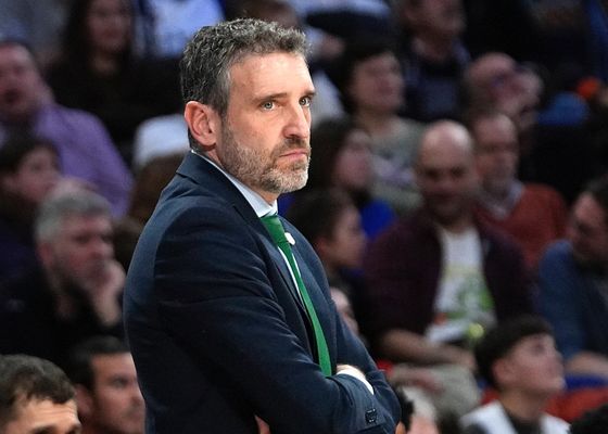 Ibon Navarro no se muerde la lengua con Unicaja al borde del abismo: "Me da vergüenza"