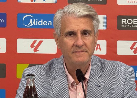 Cordón da la sorpresa con Juanlu, designa a los sustitutos de Lukébakio y ensalza a "uno de los mejores delanteros de La Liga"