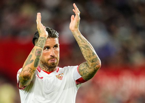 Las opciones de que Sergio Ramos juegue una última campaña en el Sevilla: lo que dice la 'ley anti-Piqué'