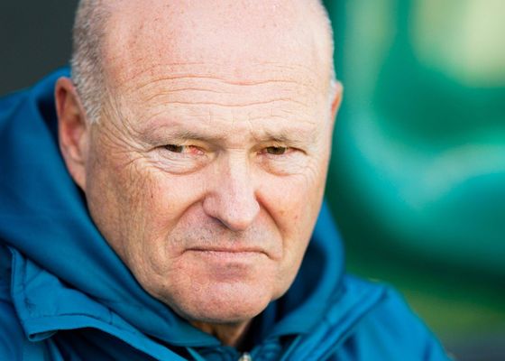 La plaga de lesiones deja a Pepe Mel entre la espada y la pard