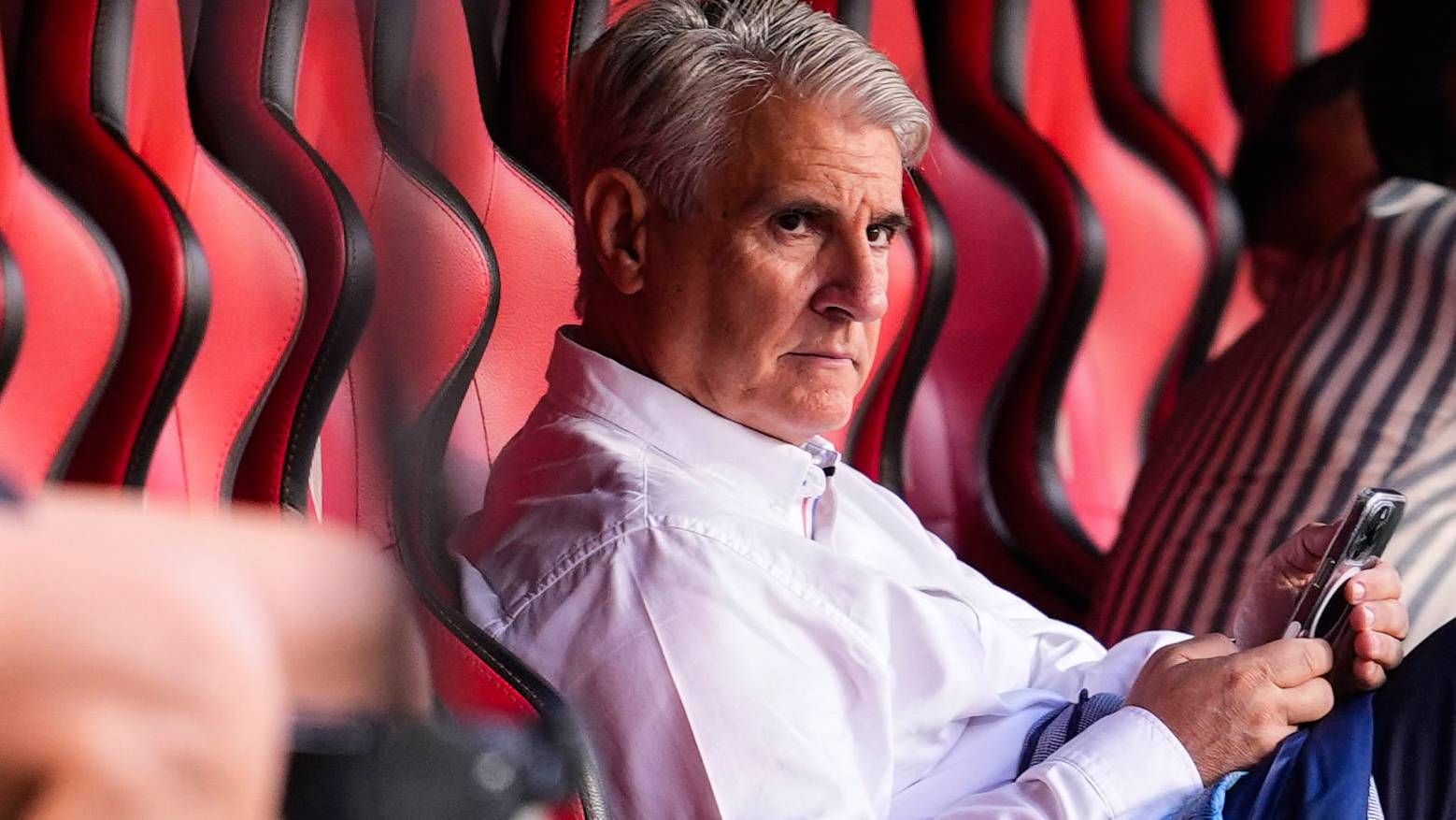 La postura de Antonio Cordón ante su adiós y el nuevo modelo para fichar en el Sevilla 26/27