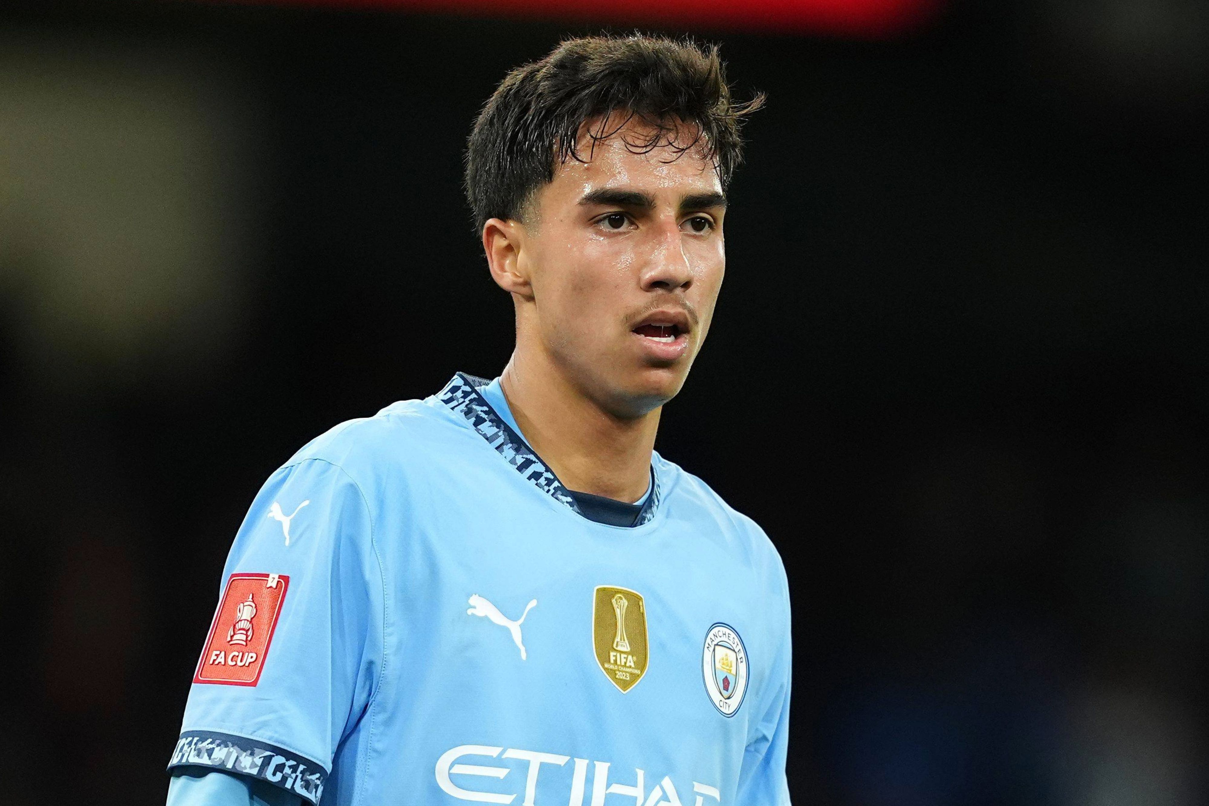 Decidido a cerrar la incorporación de Vitor Reis