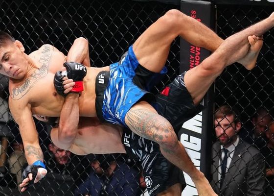 Un golpe fatal acaba con el espectáculo en el UFC 321