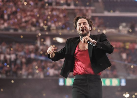 Manuel Carrasco sufre una caída en el concierto más importante del Tour Salvaje