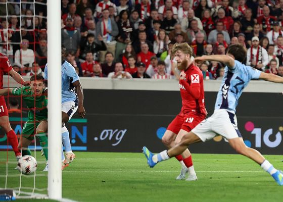 Friburgo 3-0 Celta: Tocado y casi hundido