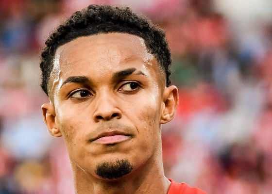 Lázaro Vinicius, fichaje oficial