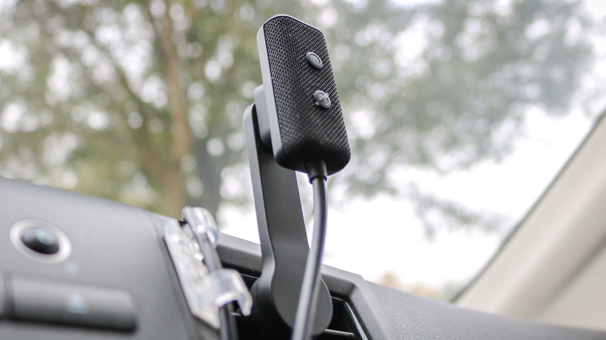 Amazon tumba el precio de su asistente de conducción Echo Auto a casi un 40% de descuento