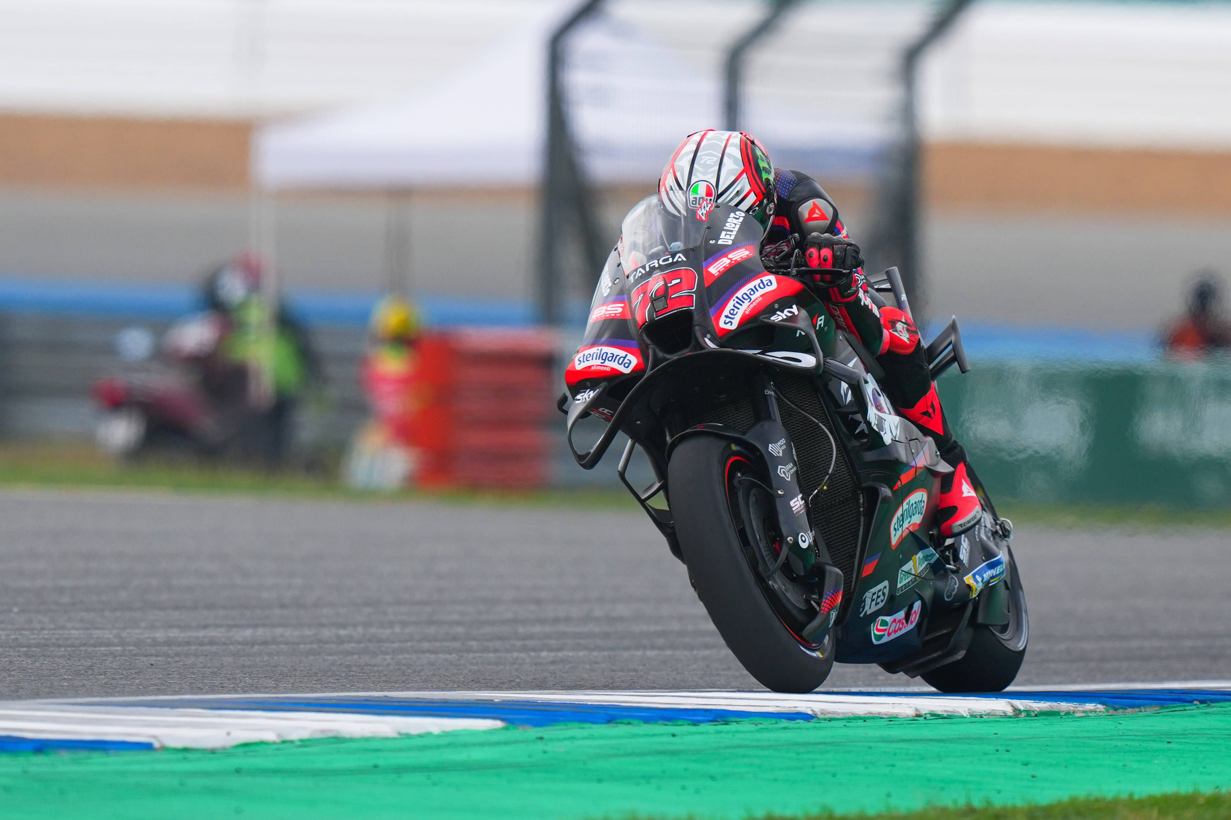 Ni una marcianada de Marc Márquez evita la pole de Marco Bezzecchi en Tailandia