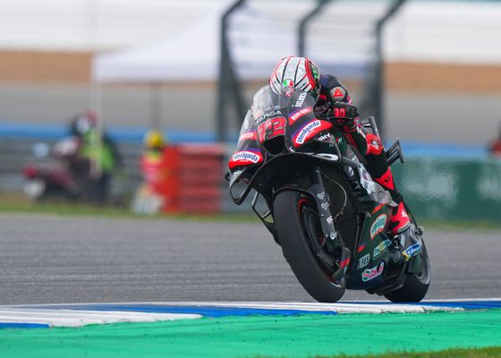 Ni una marcianada de Marc Márquez evita la pole de Marco Bezzecchi en Tailandia