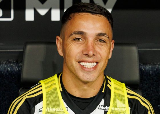 Miguel Albiol, ex jugador del Valencia, sobre el fichaje de Saravia: "Necesitaban firmar, no han podido traer otra cosa y es un poco a ver qué pasa"