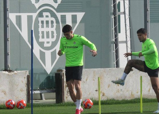 Marc Roca, en busca de minutos ante el Villarreal seis jornadas después