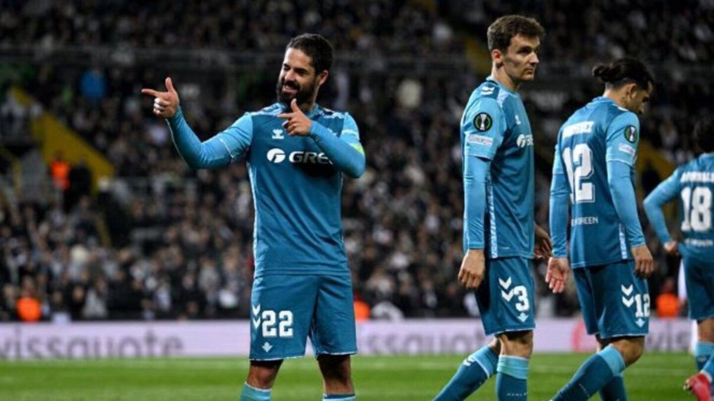 Isco responde a su renovación con el Betis y la lista de De la Fuente