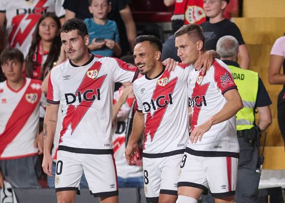 Un novedoso debutante en el partido europeo del Rayo Vallecano