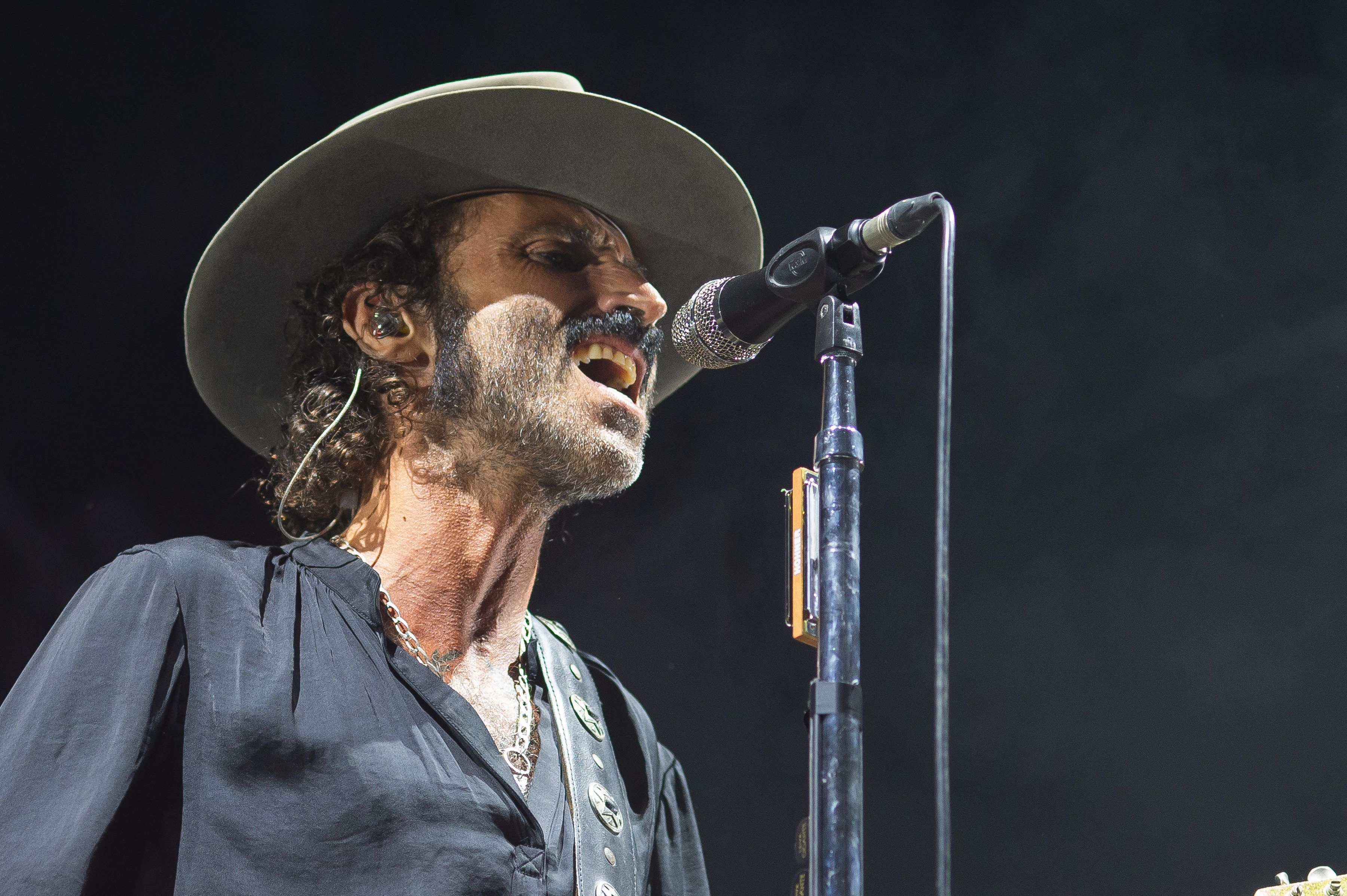 Leiva hace saltar las alarmas y pone en duda su futuro en la música