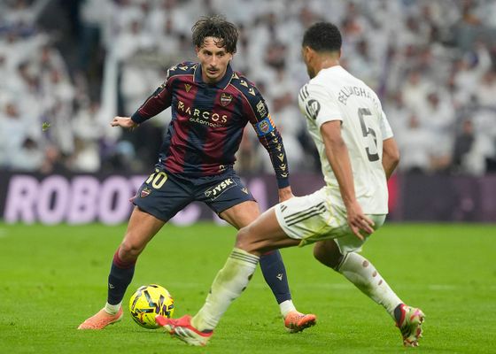 El escenario que se abre para el Levante tras la derrota en el Bernabéu