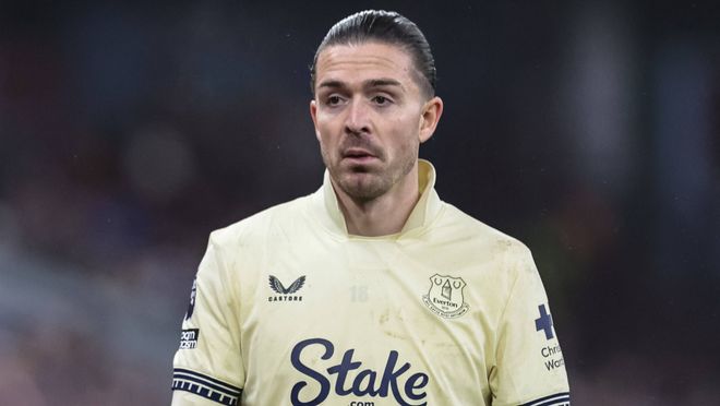 Preocupación por Grealish tras aparecer dormido en un bar en Manchester
