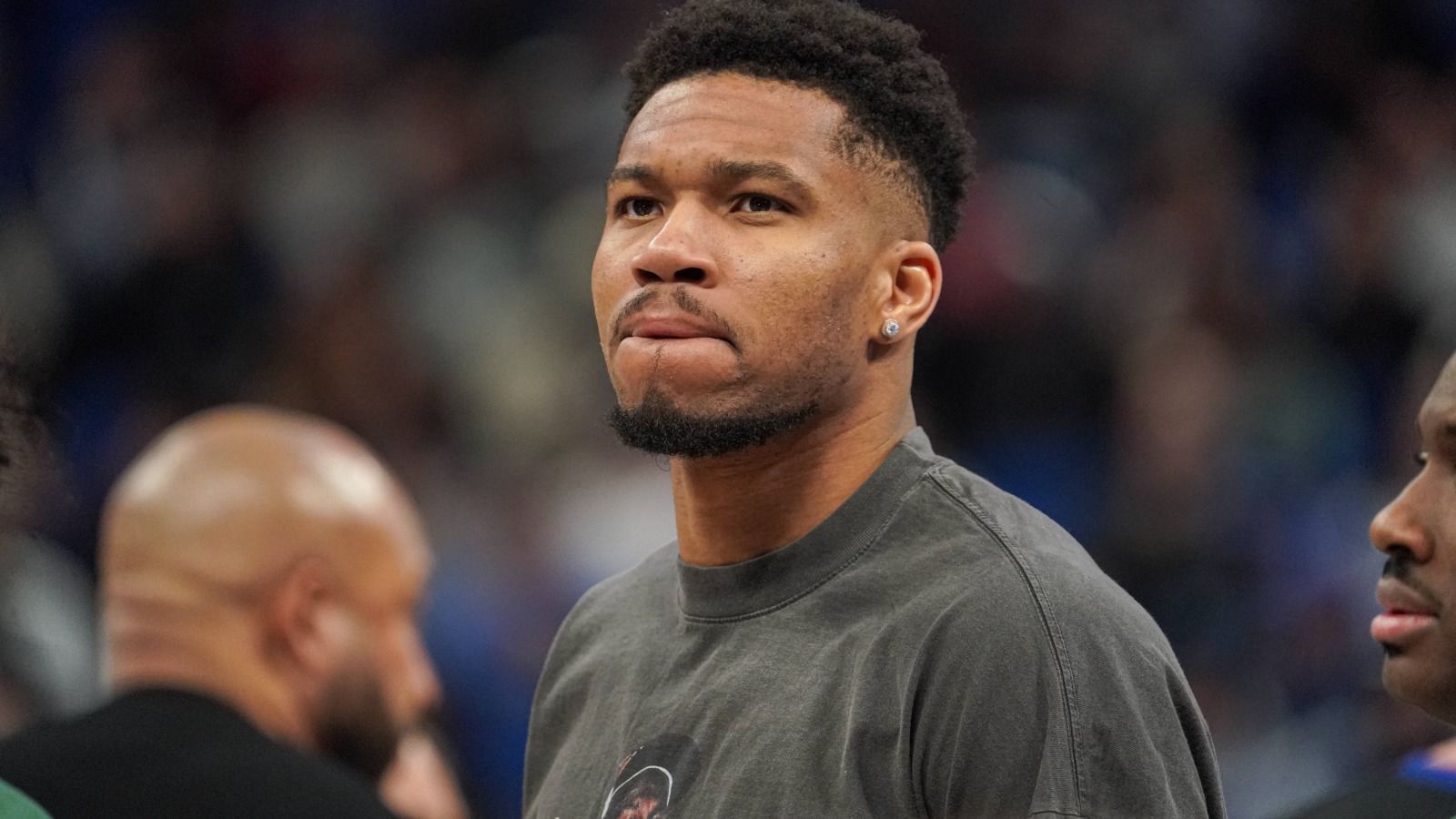 Giannis Antetokounmpo se mantiene firme y deja una única salida a los Bucks