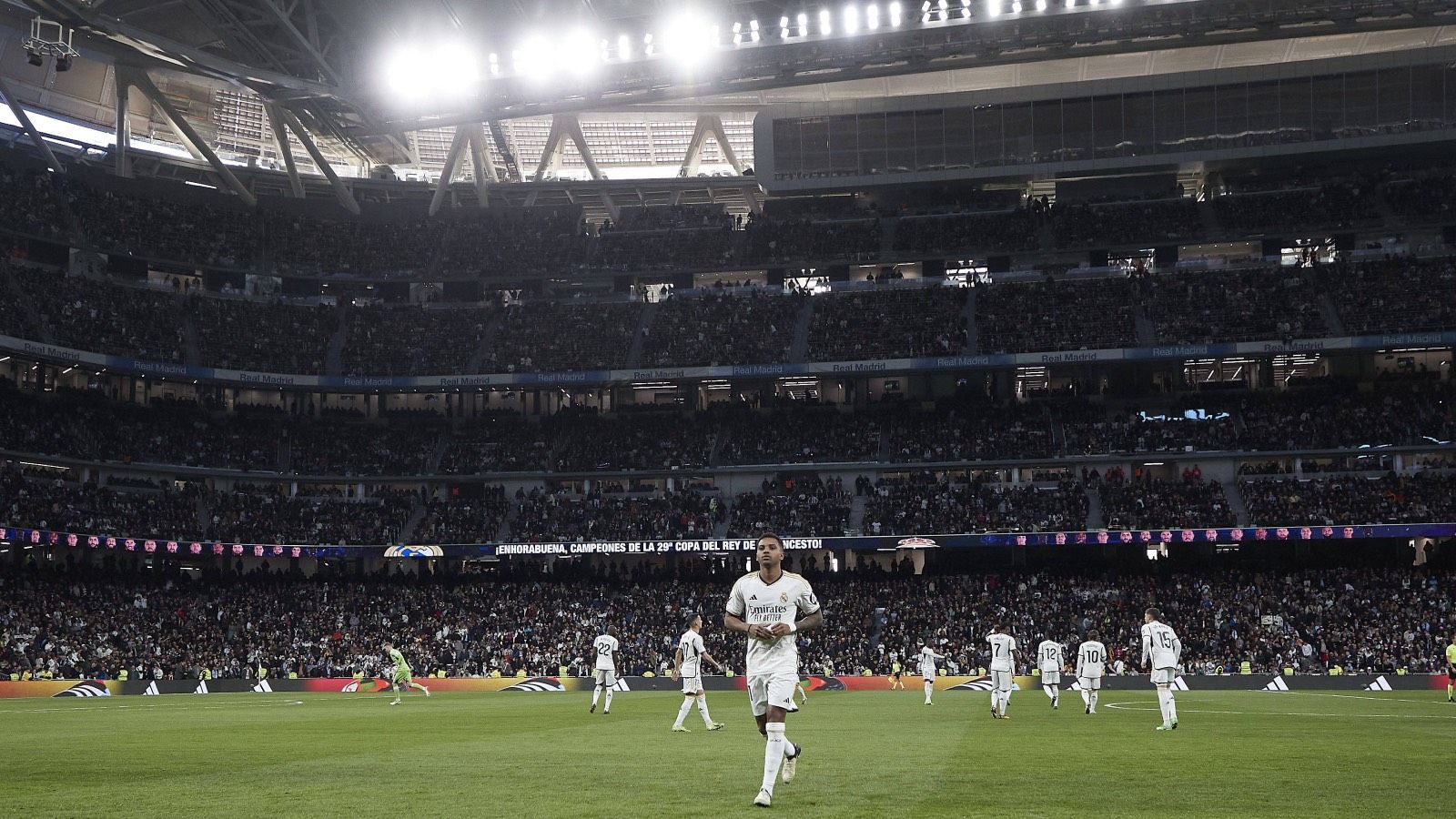 Polémica con el nuevo Bernabéu y su comida