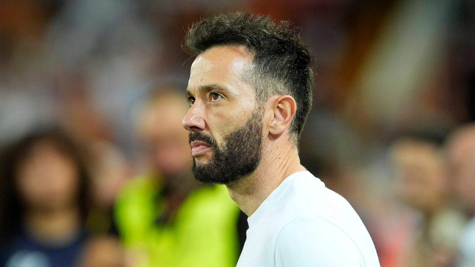 Carlos Corberán se pronuncia acerca del mercado de fichajes del Valencia: "No siempre los plazos del mercado se corresponden con la necesidad que tiene el equipo"