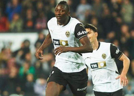 Salta la sorpresa: baraja el fichaje de Umar Sadiq