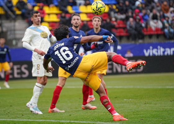 El Andorra de Piqué tira la casa por la ventana