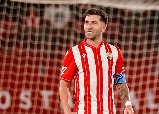 Embarba y la elección del Almería: "He tenido opciones de escoger otro equipo, pero he sido muy sincero y directo con el club"