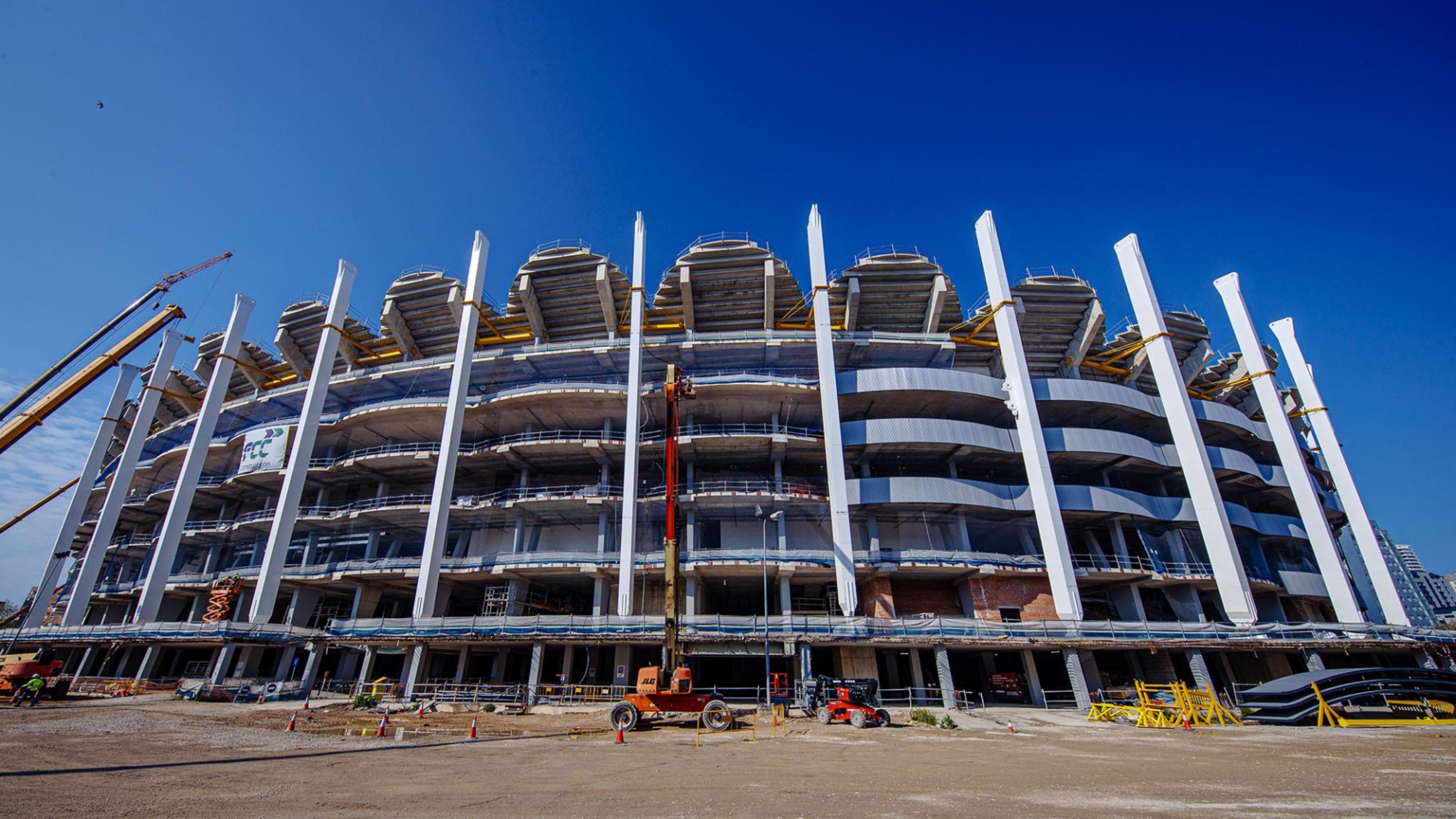 Grandes avances en el Nou Mestalla para la cubierta: cuenta atrás para ser sede del Mundial