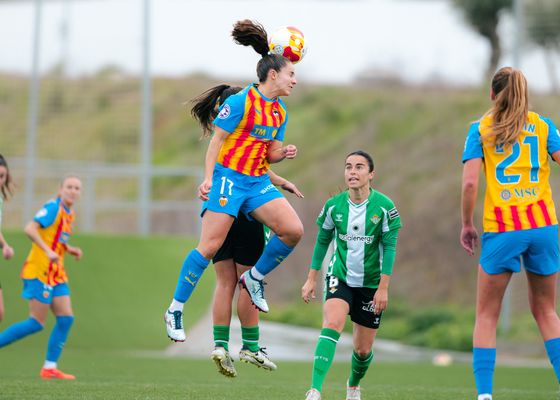 Betis 0-0 Valencia: Vizoso salva un meritorio punto tras aguantar 66 minutos jugando con 10 