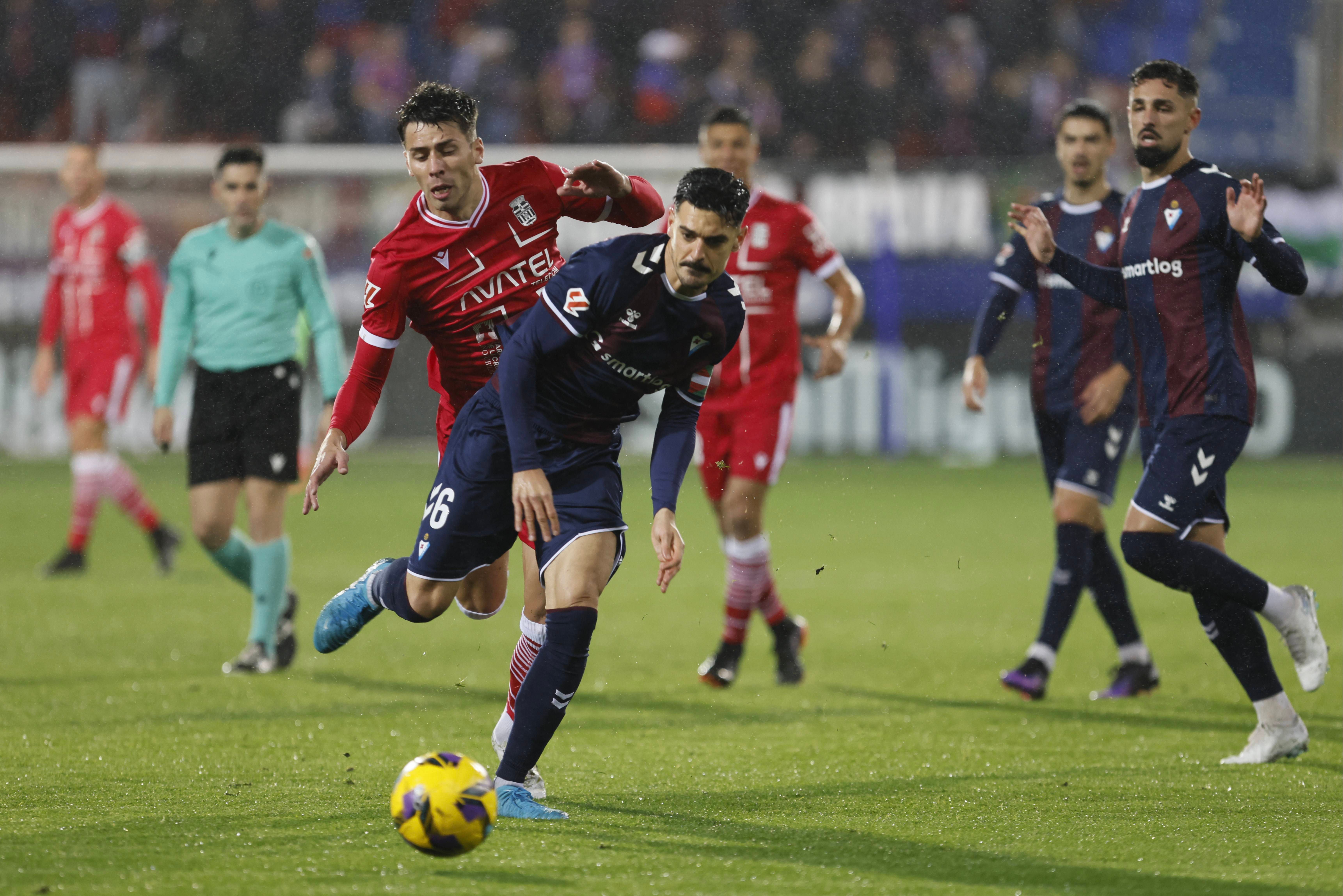 Eibar 1-0 Cartagena: Pascual mantiene vivo el sueño de los 'playoffs'