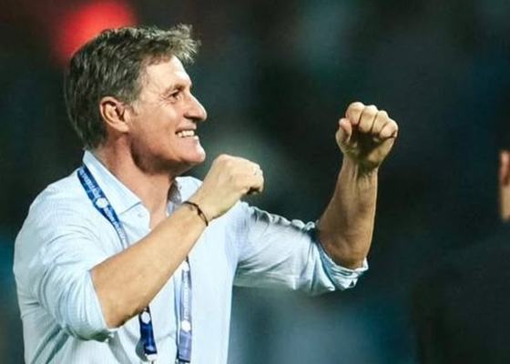 Míchel es destituido del Al-Qadsiah