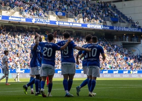 El Real Oviedo "asciende directamente" a Primera según la afición