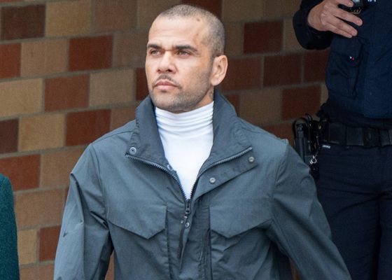 Dani Alves vuelve a ganar en los juzgados