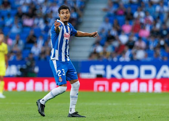 Cesc Fábregas tras la pista de Omar El Hilali
