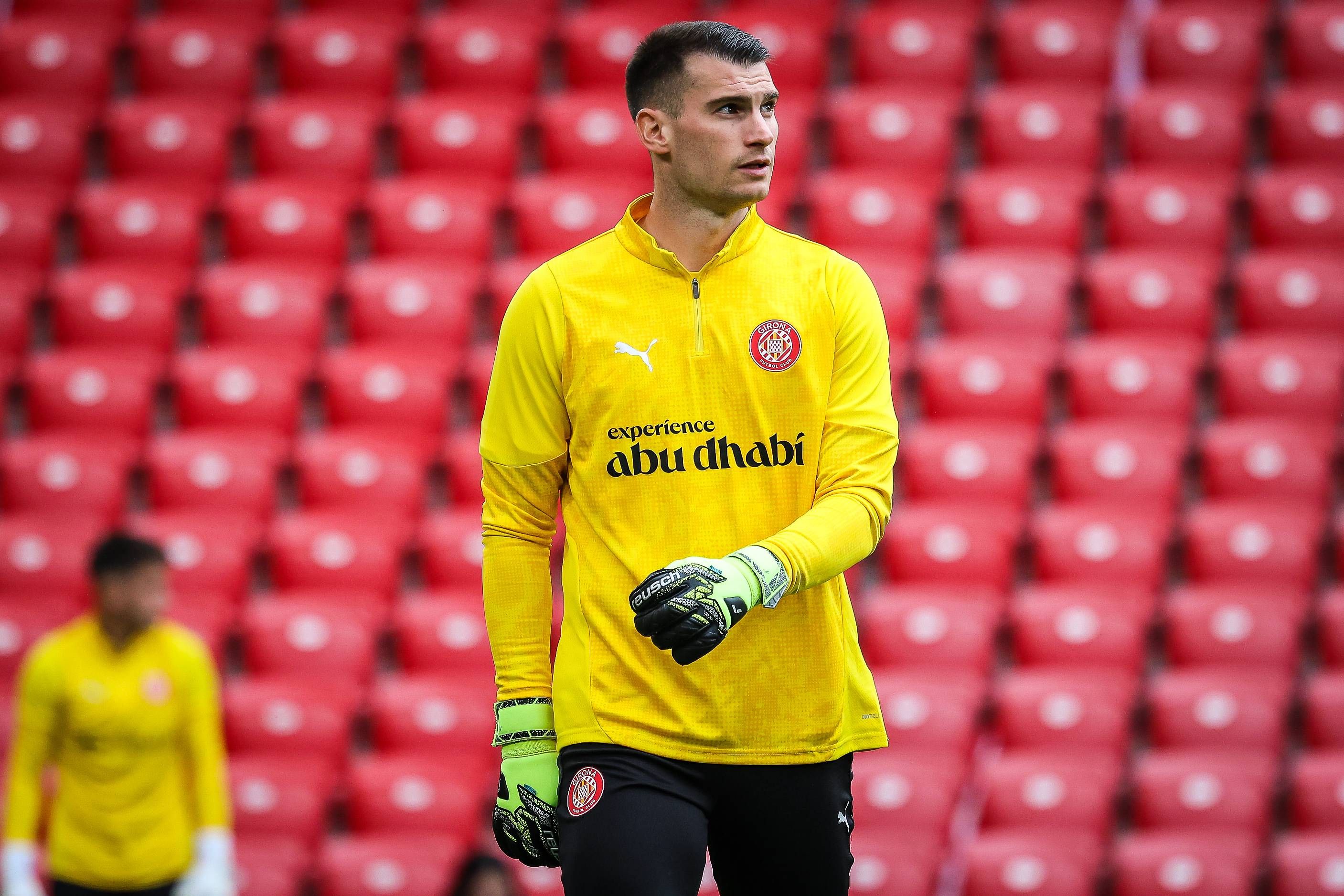 Livakovic no entrena con el Girona y pone rumbo al Dinamo de Zagreb