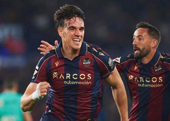Levante 2-0 Alavés: Espí alimenta la esperanza granota 
