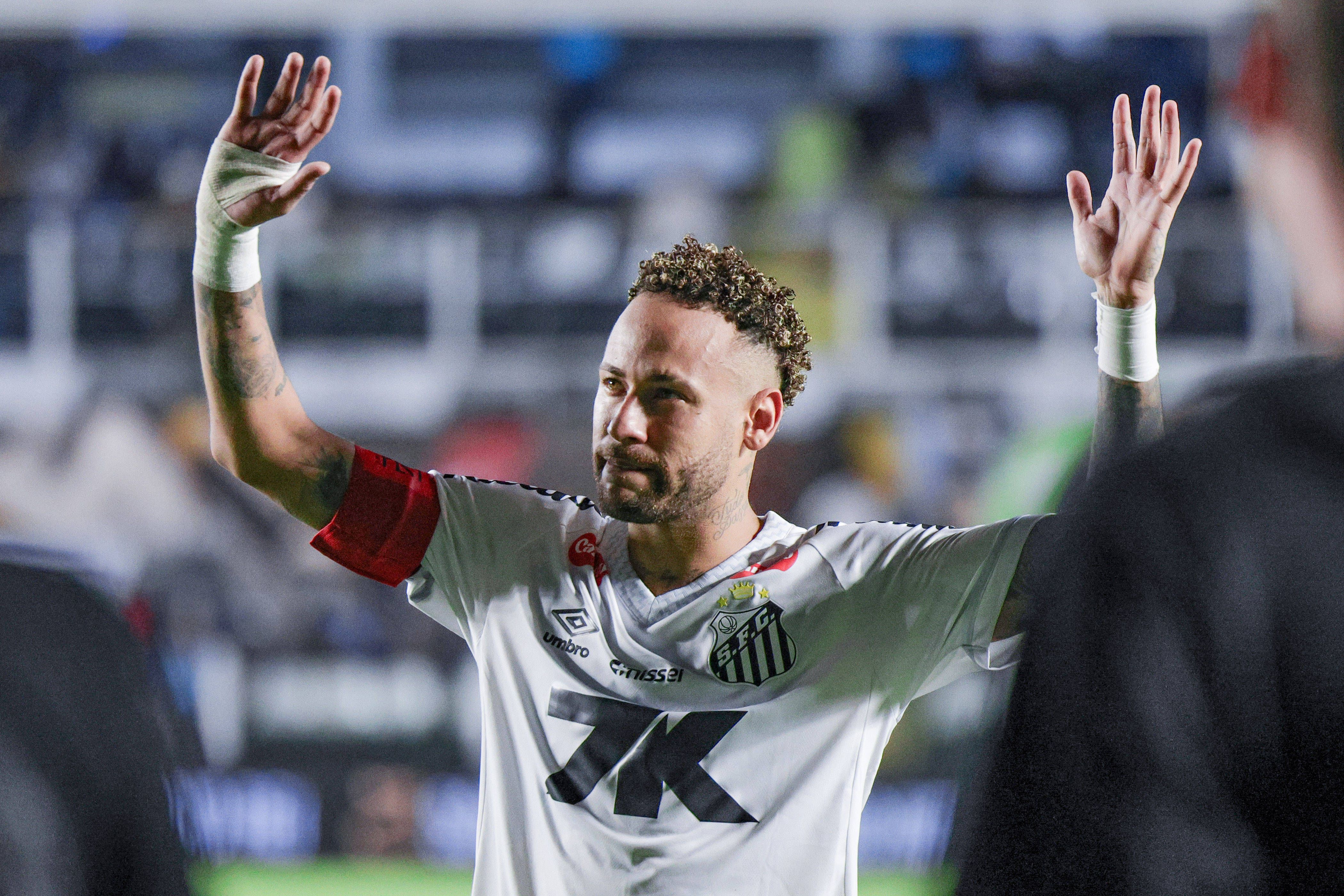 Neymar deja en el aire su continuidad y no descarta retirarse en diciembre