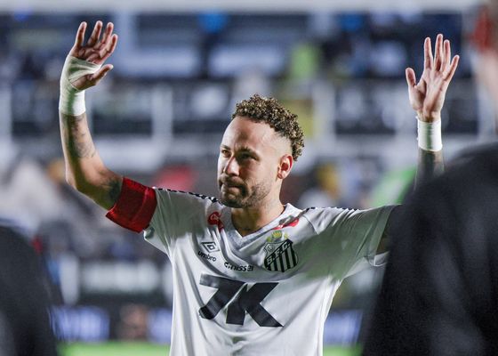 Neymar deja en el aire su continuidad y no descarta retirarse en diciembre