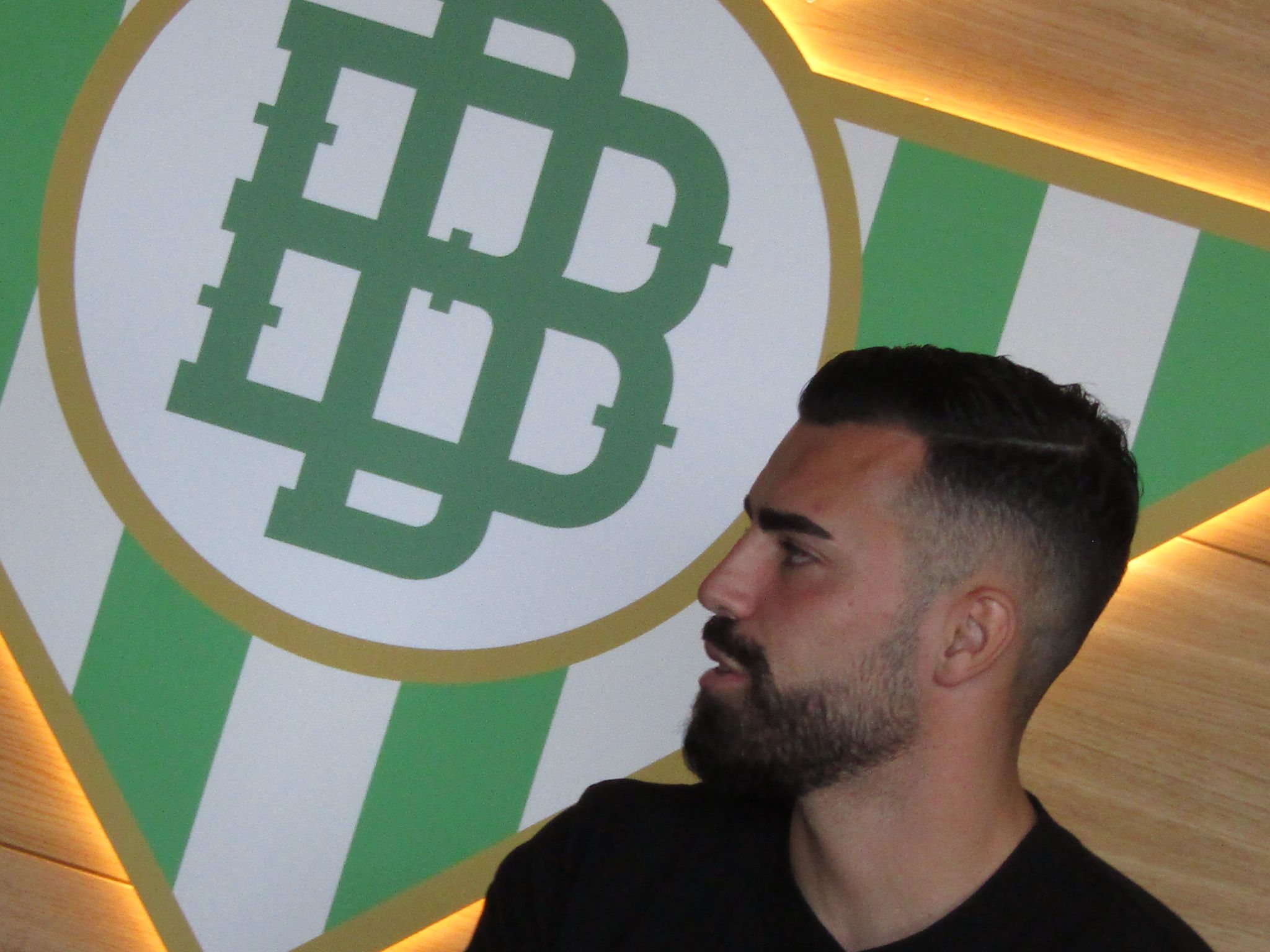Guilherme Fernandes arroja luz a su futuro en el Real Betis