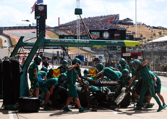 Fernando Alonso sufre las peores consecuencias de la guerra de McLaren en Austin