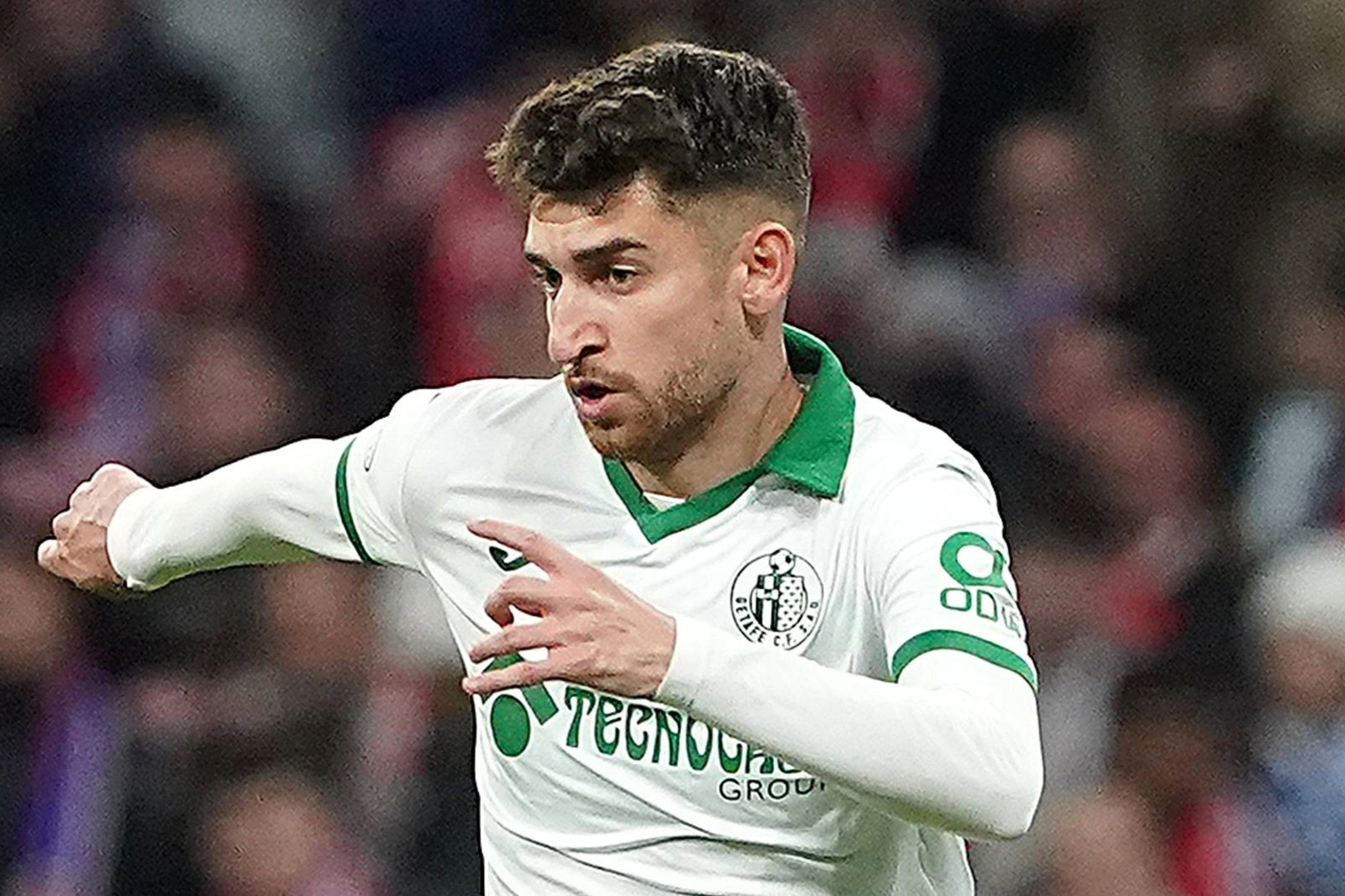 Hellas Verona, Torino y Parma se suman al interés por Yellu Santiago, libre
