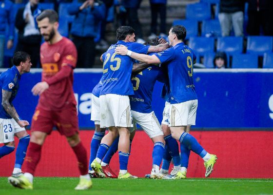 La victoria del Real Oviedo ante el Valencia reaviva la lucha por la permanencia