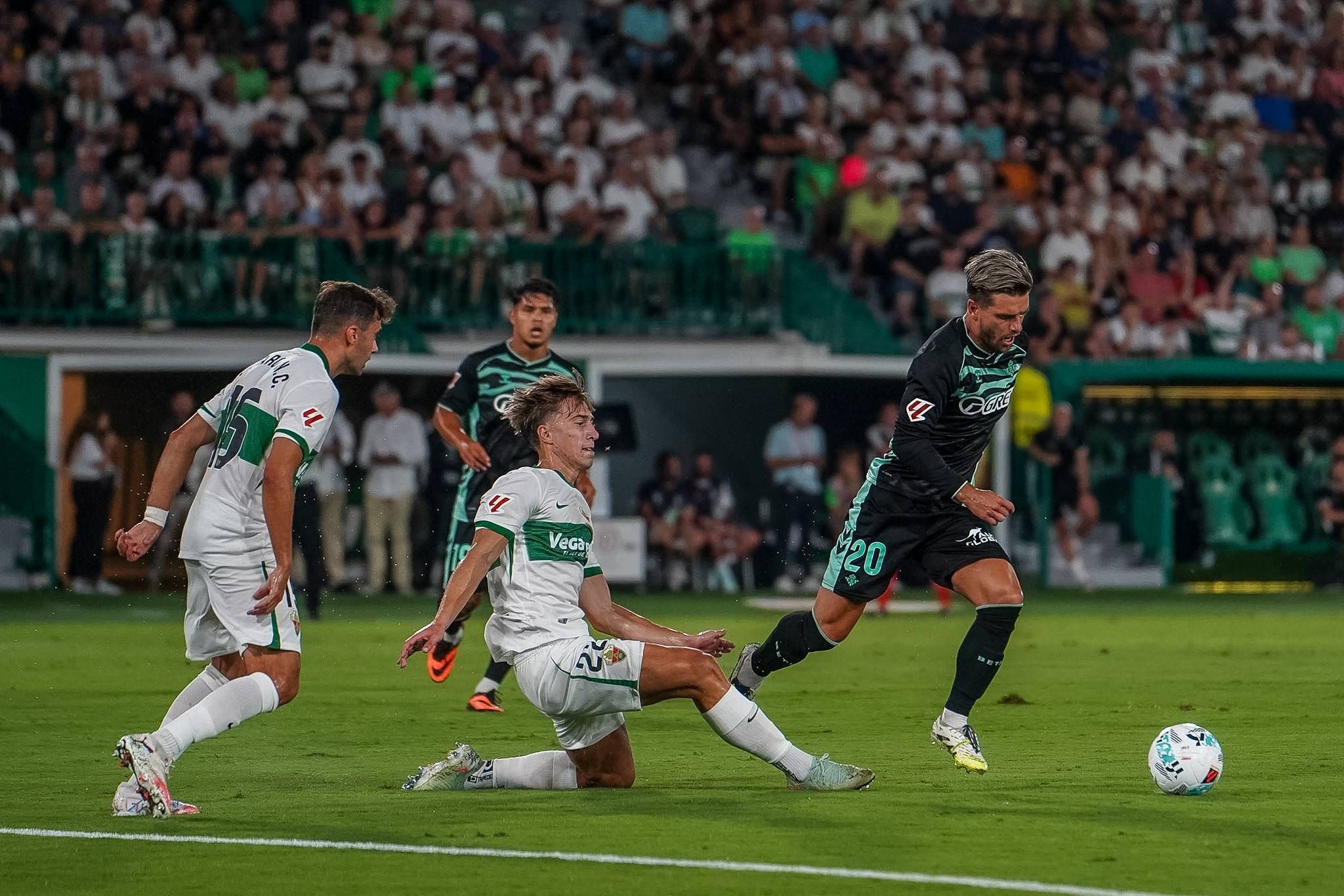 Copa del Rey 2025/26 | Horario, canal y dónde ver hoy en TV y online los partidos de los octavos de final de Copa: Real Betis, Athletic Club, Atlético de Madrid, Valencia...