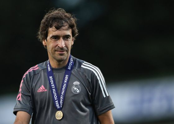 Se ofrece para ser segundo entrenador de Raúl González