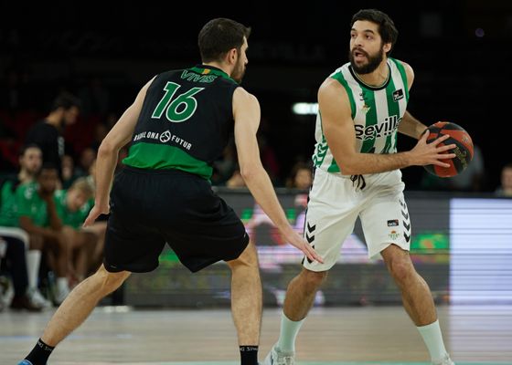 67-71: Feliz amarga la vida al Betis