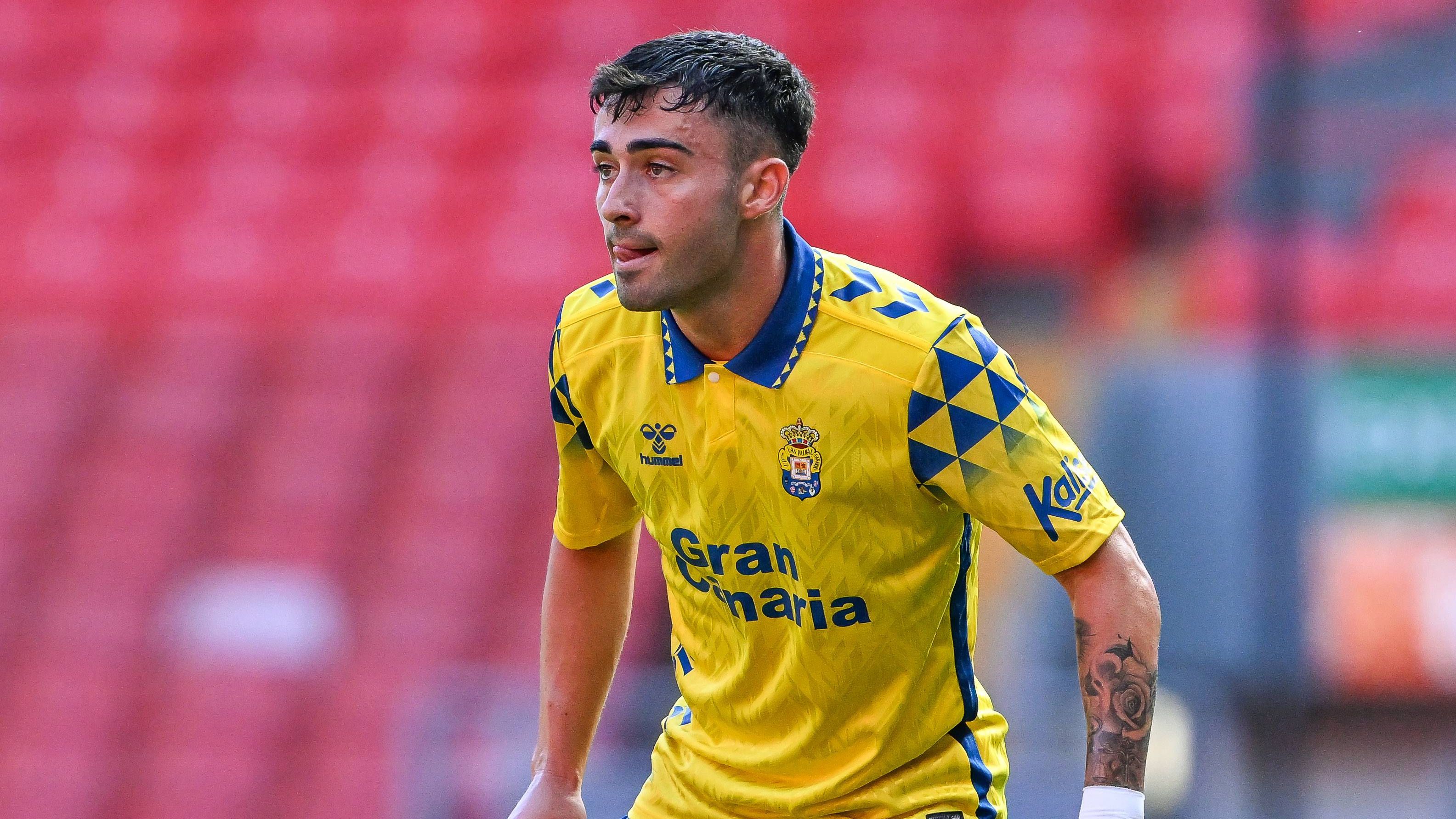 La salida de Alberto Moleiro, a mitad de precio