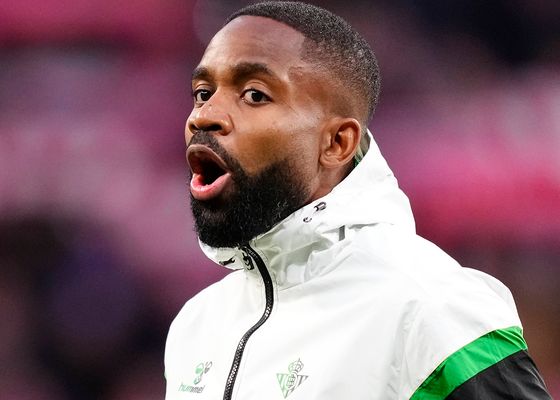 Bakambu, delantero del Betis, convocado para hacer historia a nivel mundial