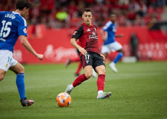 Renovación sorpresa en el Athletic: Izeta se queda