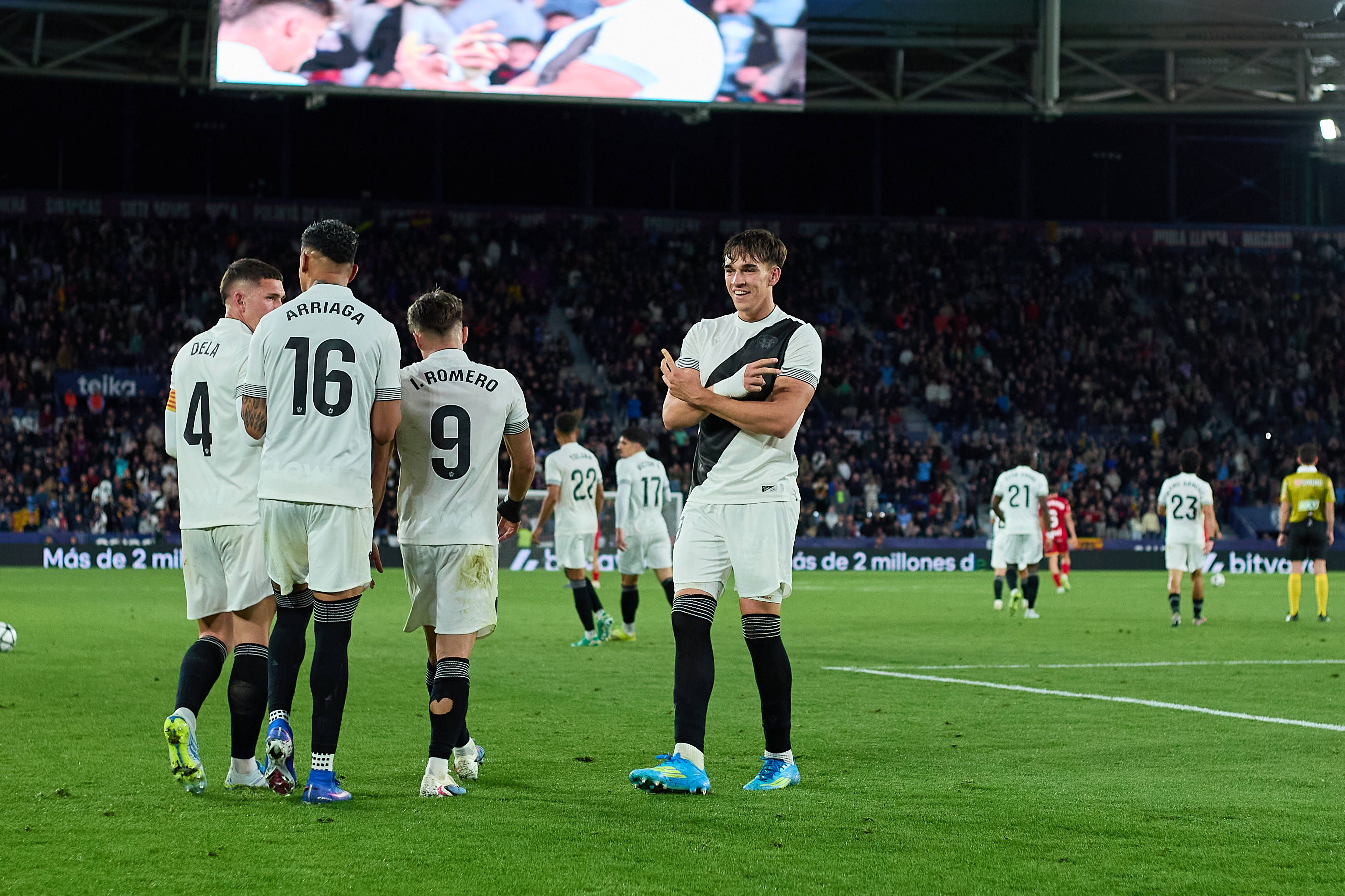 Carlos Espí pone el broche en el Levante - Getafe a una jornada retro histórica en LaLiga